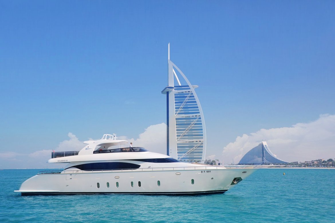 LIFE ABOARD A YACHT