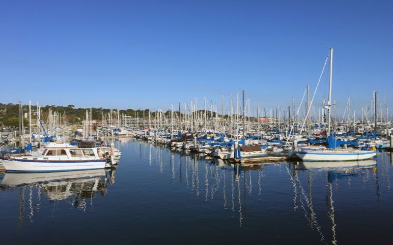 What makes a boat a yacht