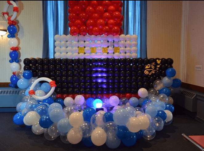 baloon decoration on yacht