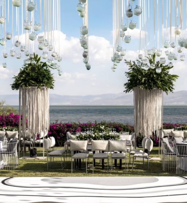 Flower decoration on yacht
