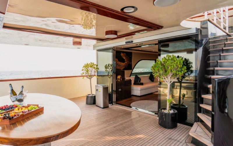ak-yacht-dubai