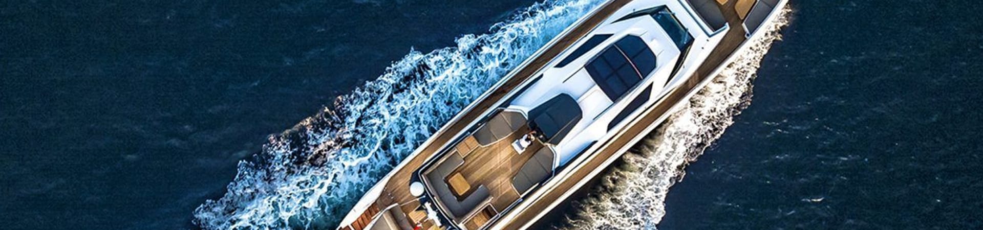 Top Ultra-Luxurious Yachts For Rent in Dubai