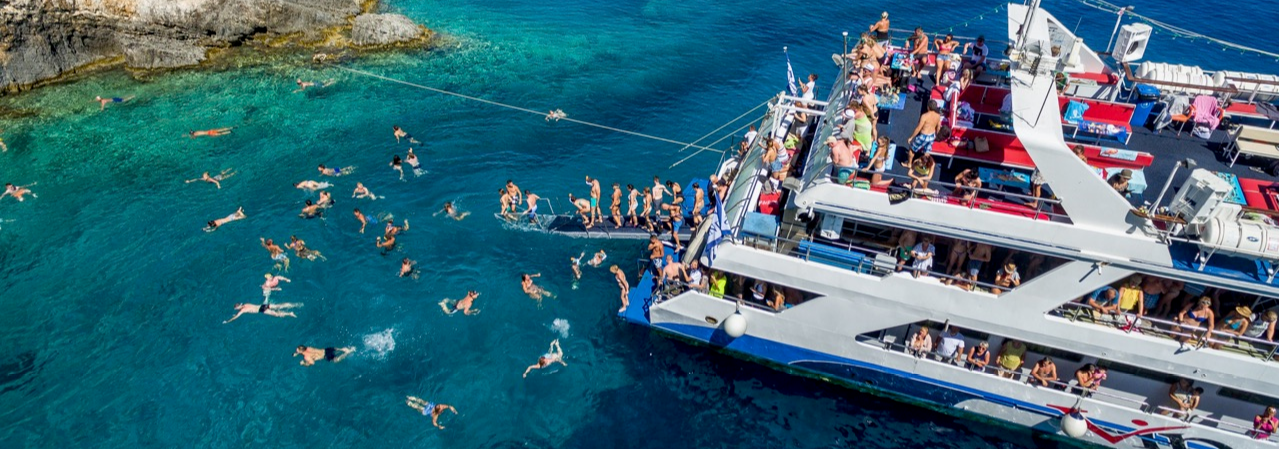 Why yacht is perfect venue to celebrate your graduation