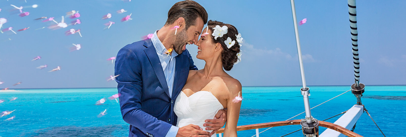 Here’s How You Can Book Your Wedding On A Yacht