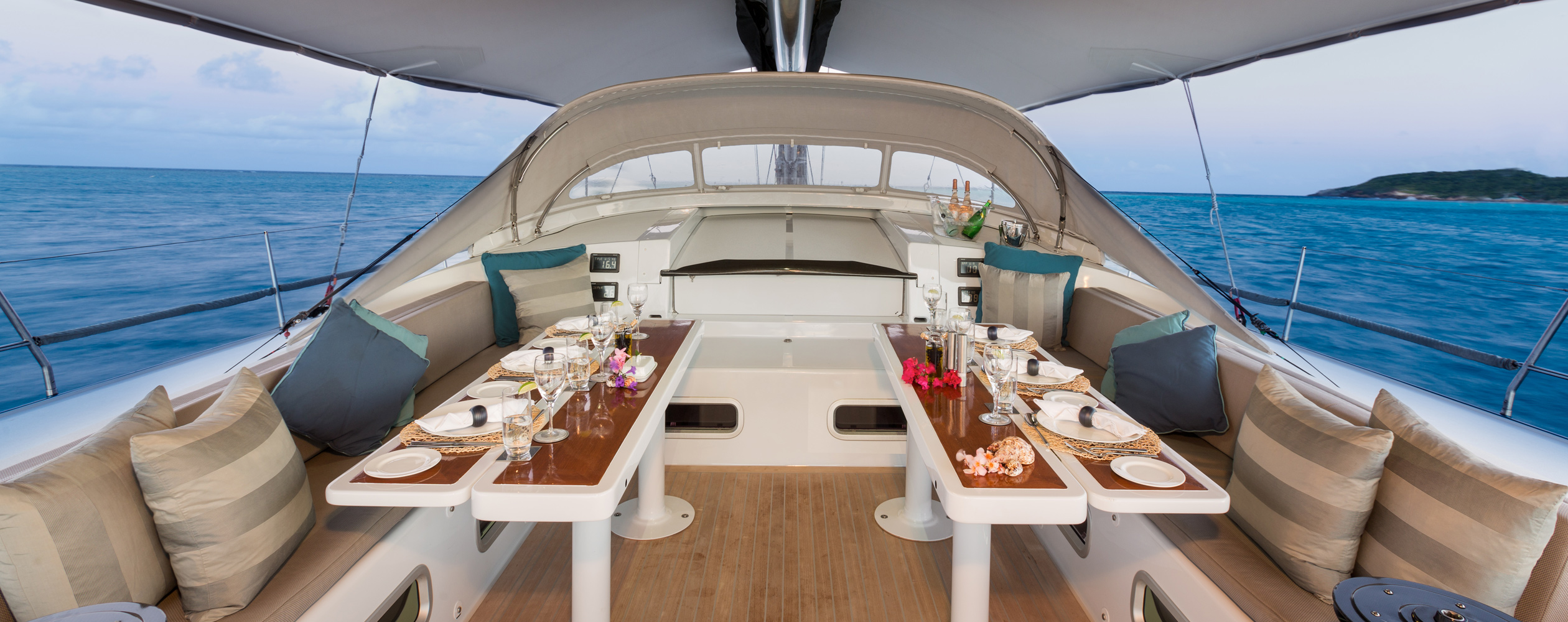 Planning a Summer Yacht Party on Private Yacht?