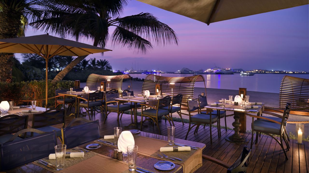 Beach Bar and Grill Seafood Restaurants in Dubai