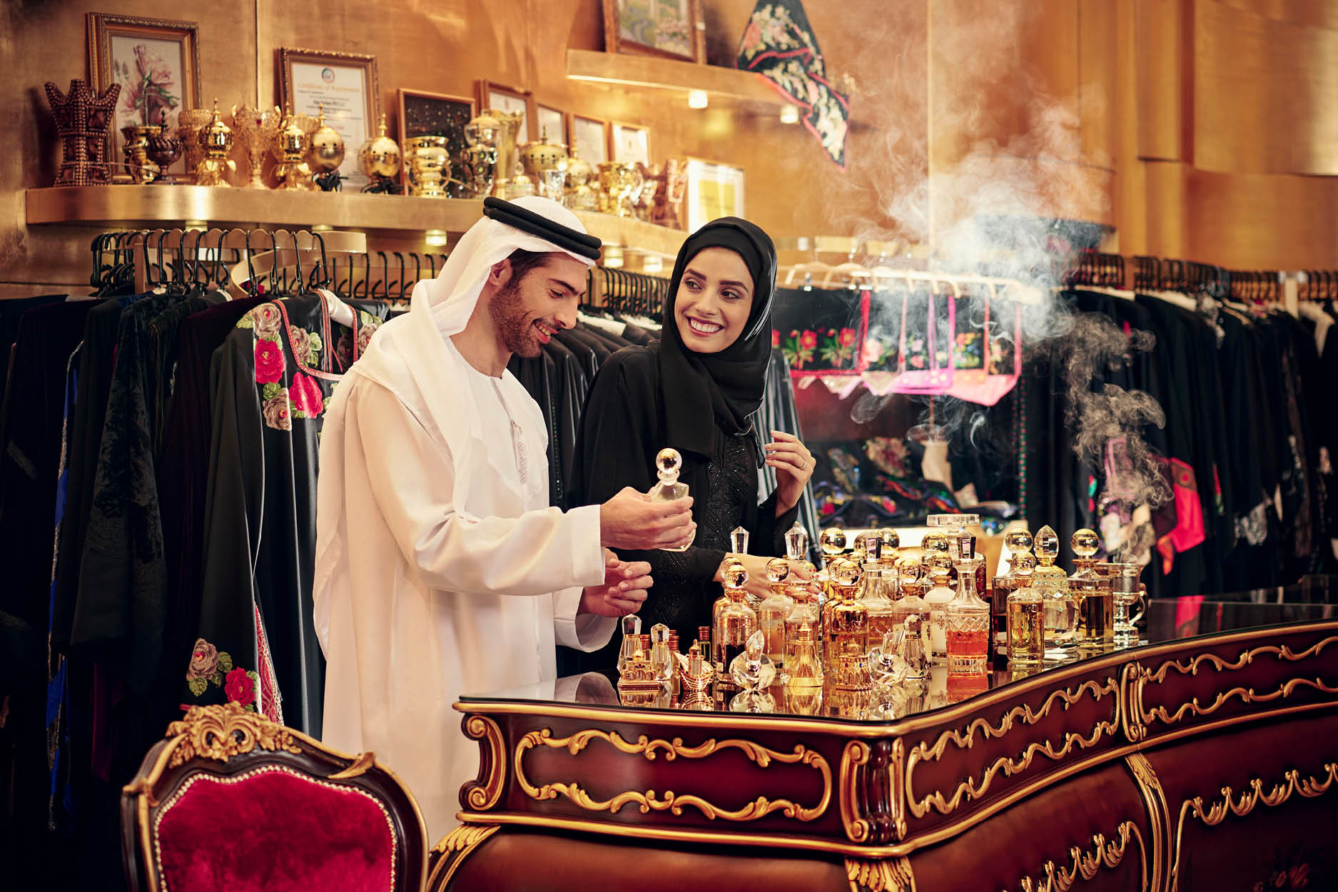 Go for a first-rate shopping session Luxury things to do in dubai