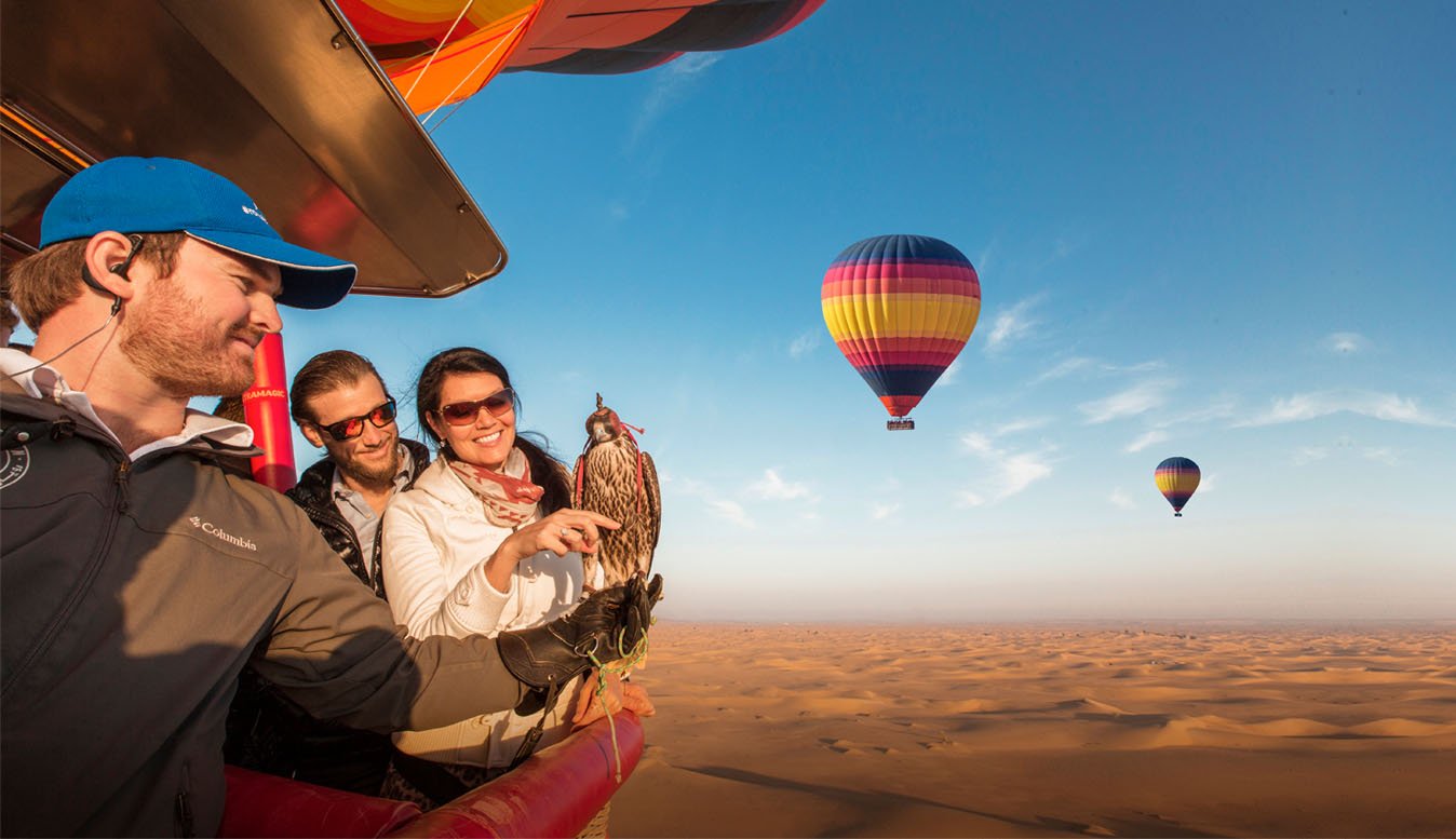Romantic air balloon ride