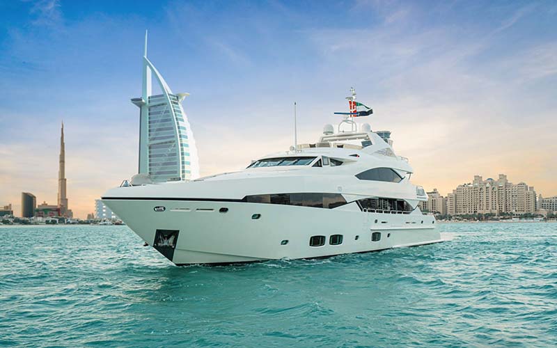 hire private yacht dubai