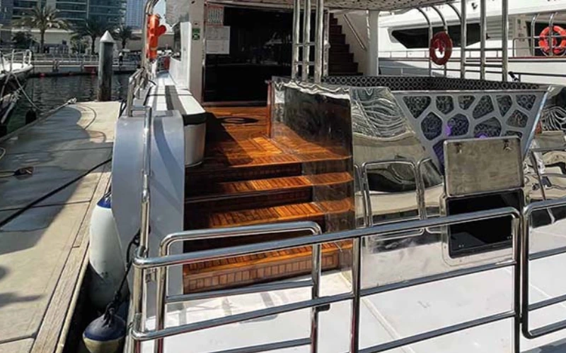 apollo-85ft-yacht-dubai