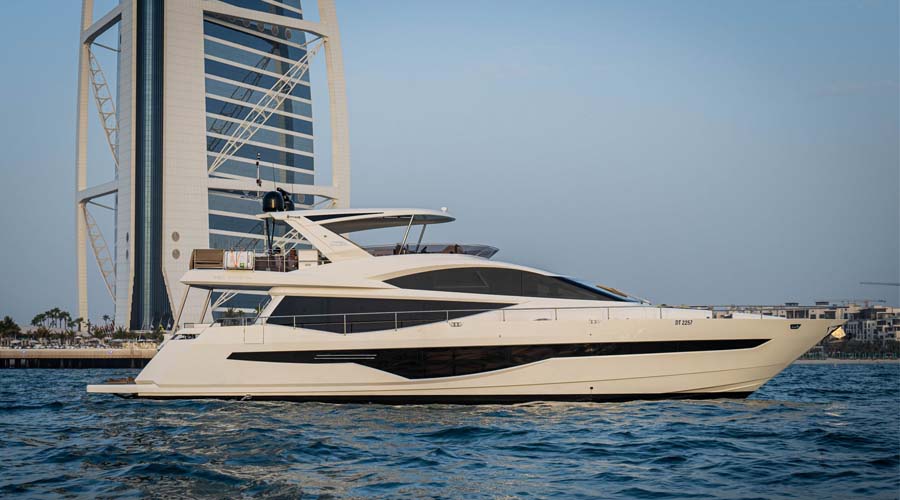 How to find the best yacht charter company?