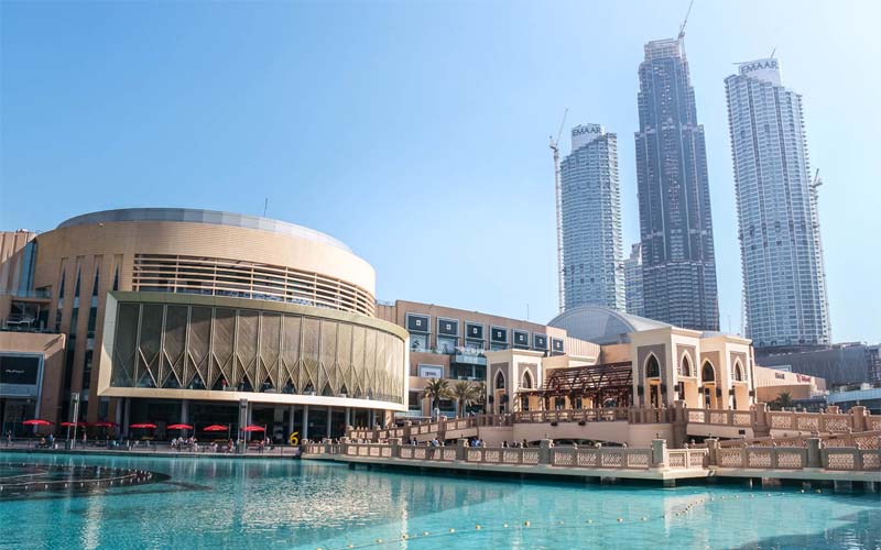 Dubai Mall – Aquarium and Waterfall