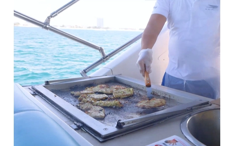 Enjoy Live Barbecue on a Yacht
