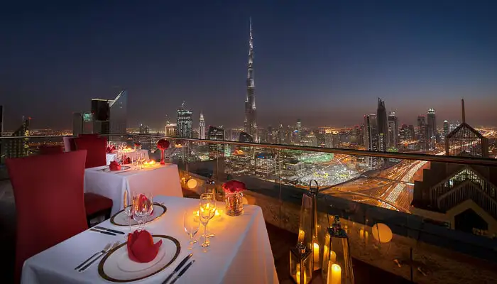 أفضل الأماكن لتناول عشاء على ضوء الشموع في دبي