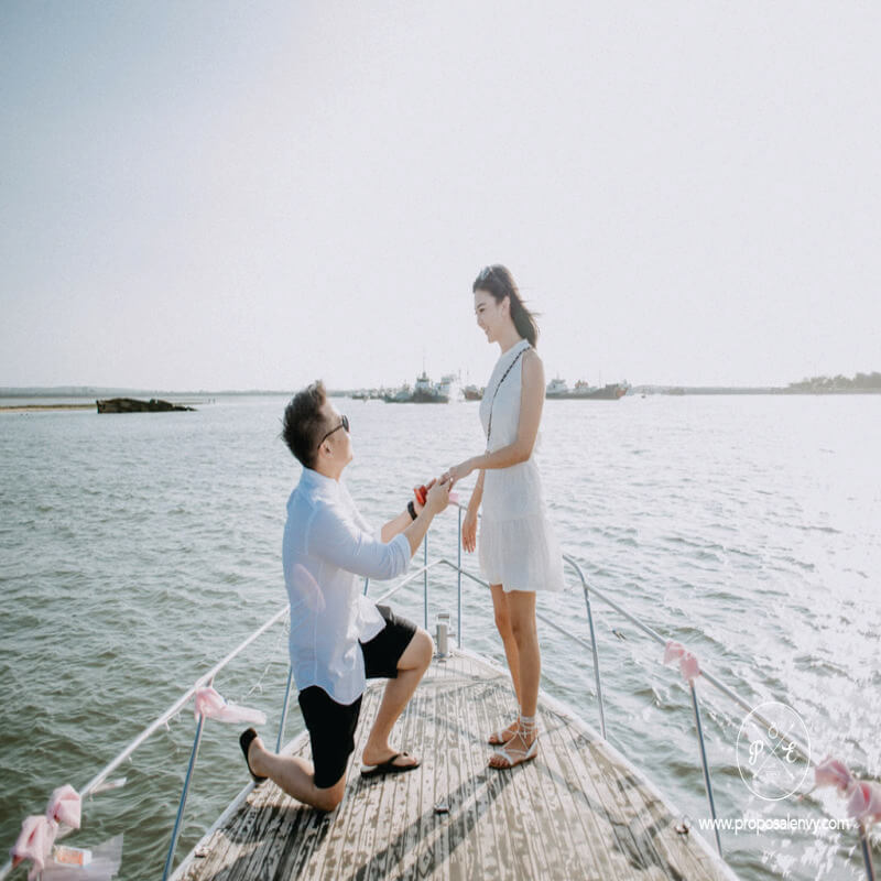 proposal dubai
