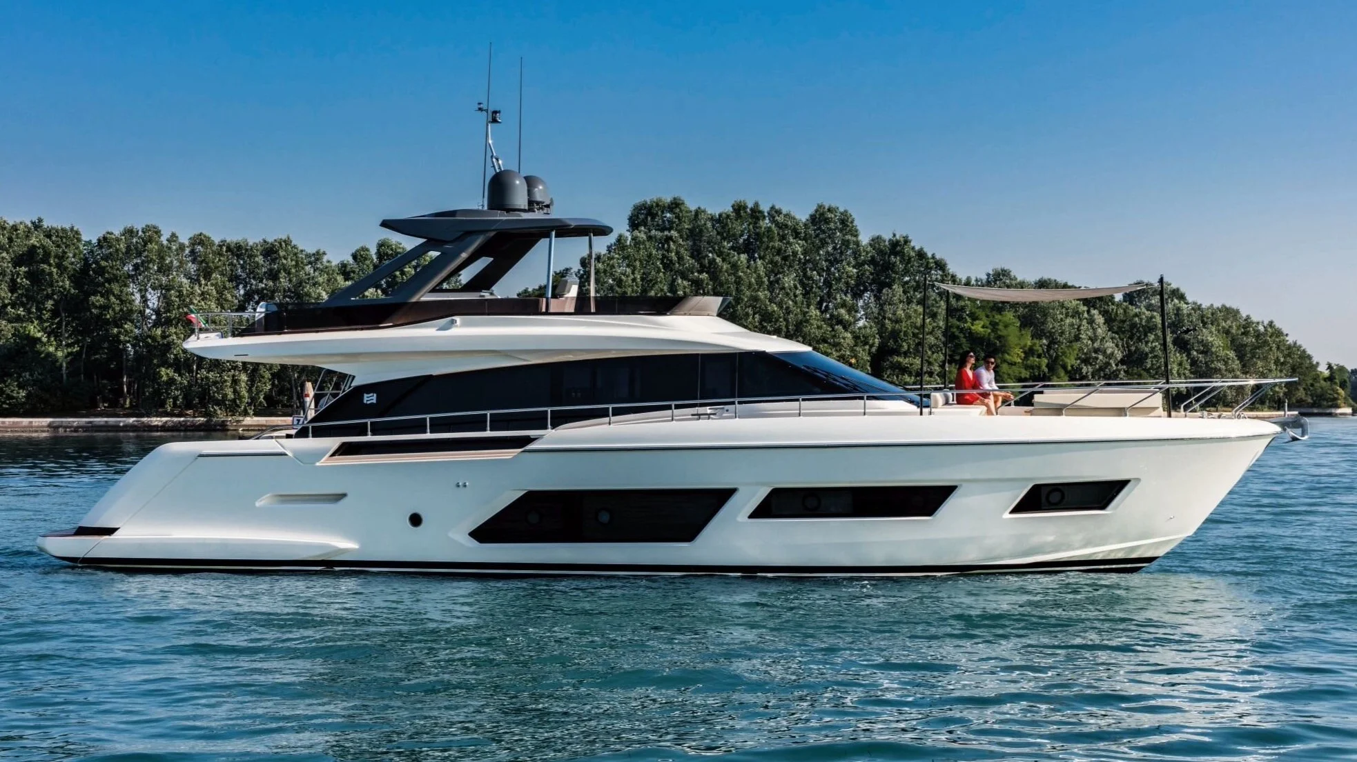Ferretti 67
