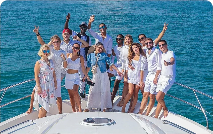 20 Guests Birthday Yacht Advance Package